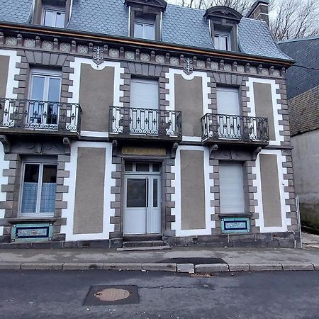 Villa De La Dore เลอมงต์-ดอร์ ภายนอก รูปภาพ